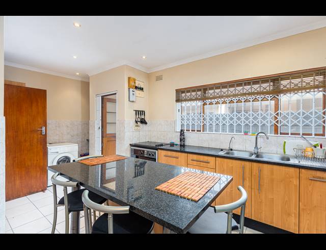 4 BEDROOM FREEHOLD FOR SALE IN VASCO ESTATE